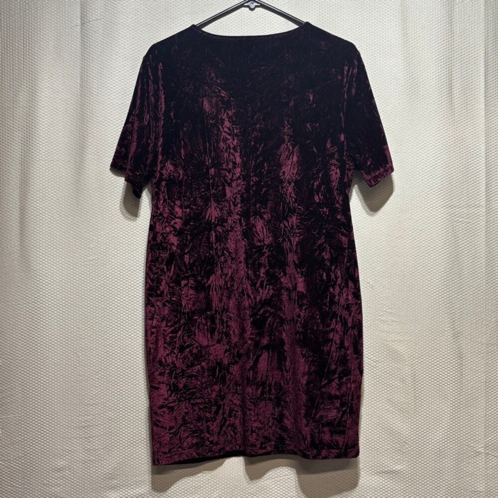 Lumiere Women's Burgundy Crushed Velvet Pockets Shirt Dress Size M Holiday Party - Picture 10 of 10